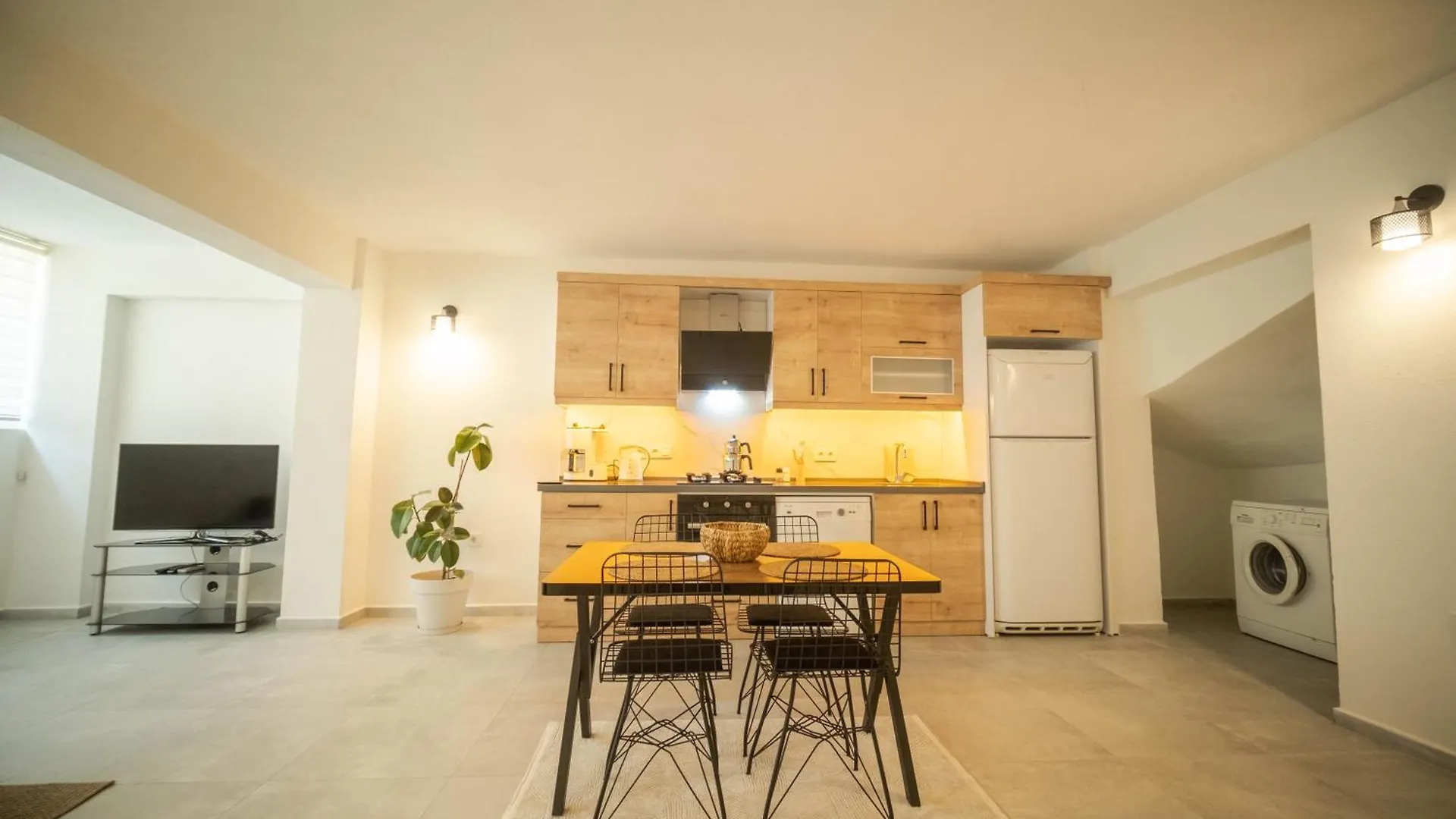 2 Bedroom Modern Apartment By The Forest With Pool Fethiye