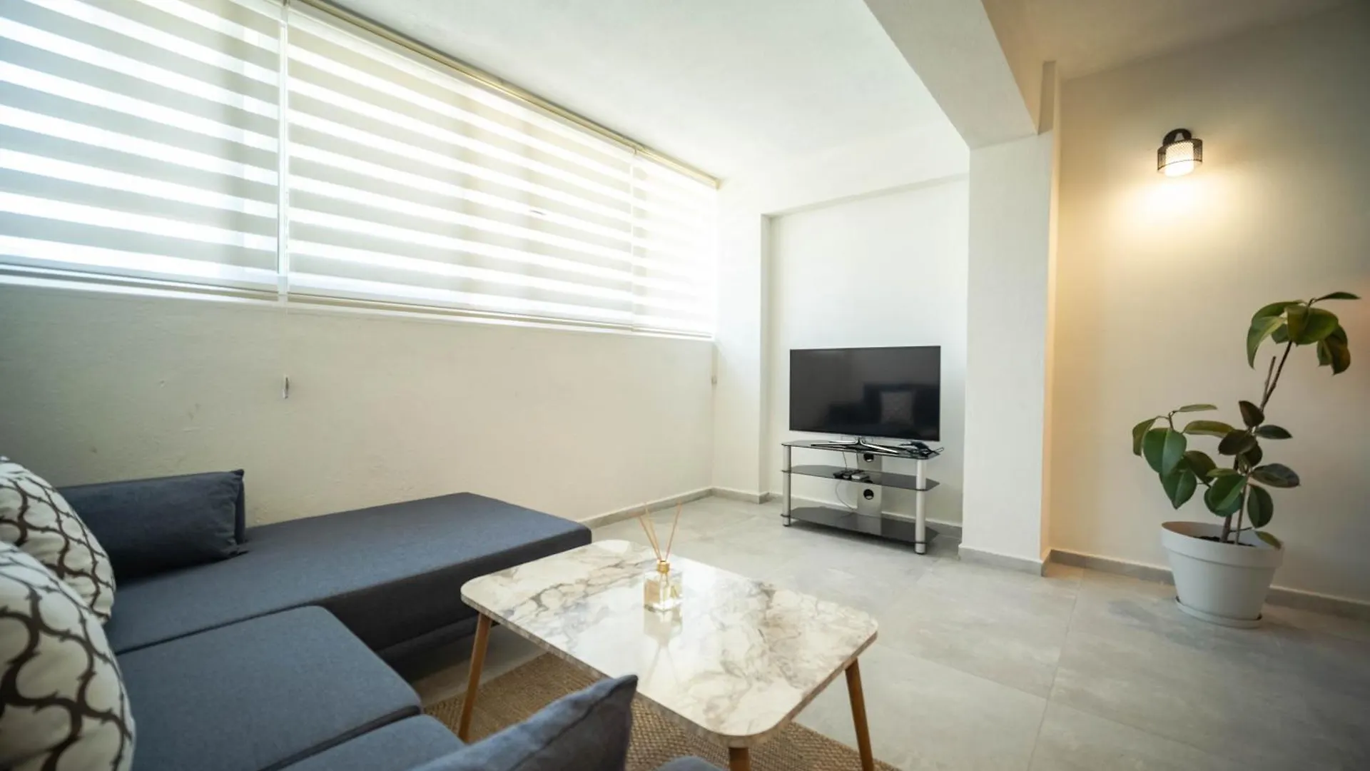 2 Bedroom Modern Apartment By The Forest With Pool Fethiye